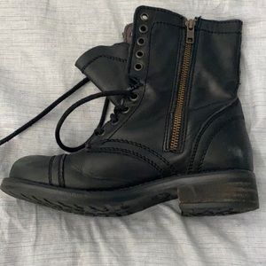 STEVE MADDEN COMBAT BOOTS